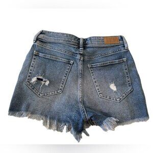 Hollister Womens Ultra-High-Rise Mom Shorts Light Wash Size 25 Denim Distressed